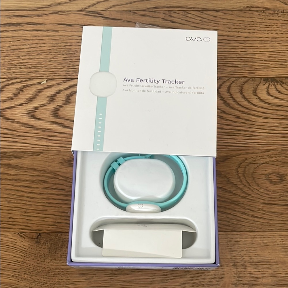 Ava Fertility Tracker with Teal Band